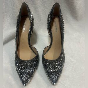 Gianni Bini rhinestone embellishments heels size 9.5